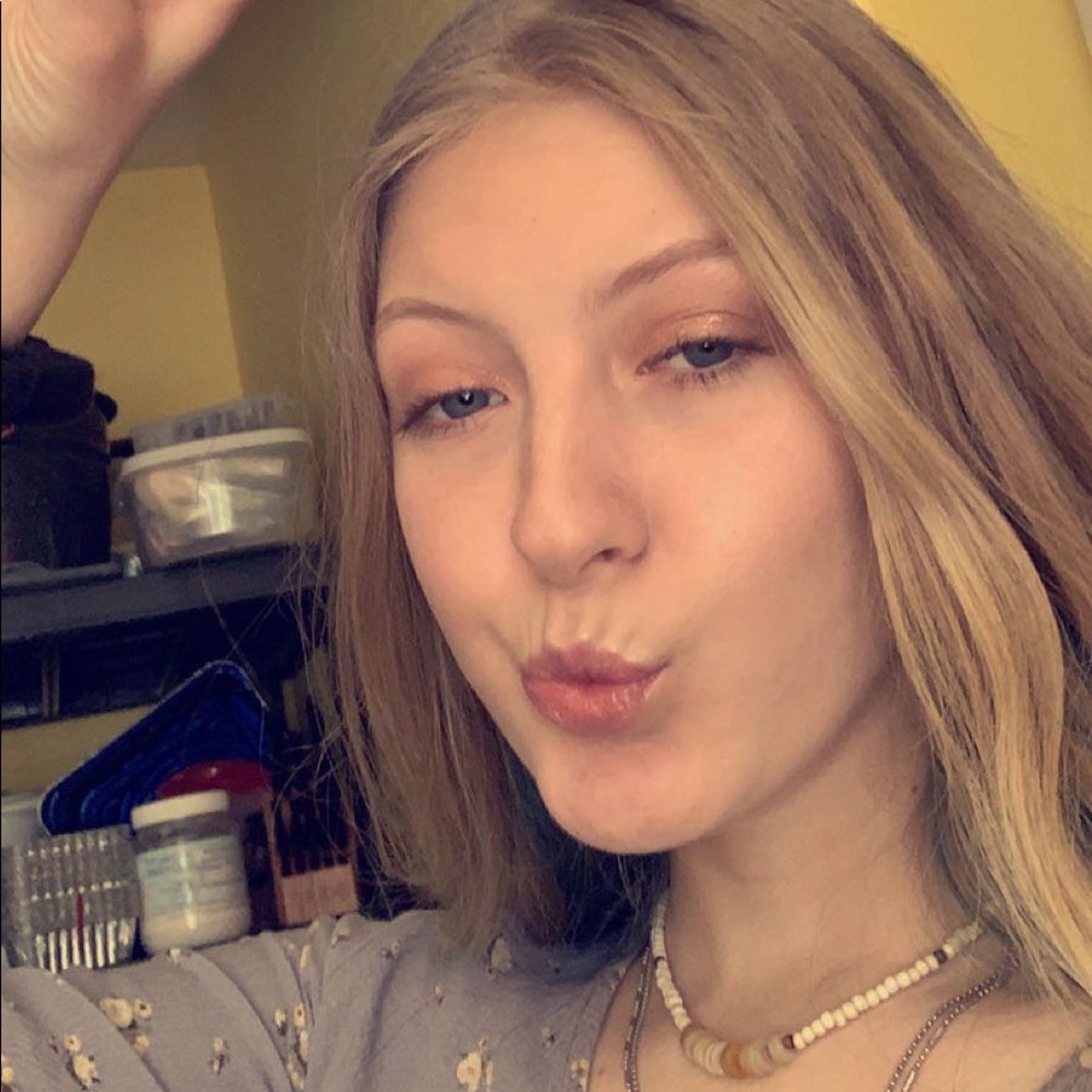 Meet your Posher, Annalynn